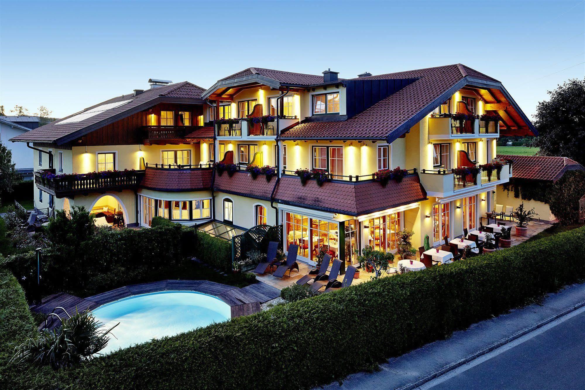 Hotel Gabi Wals-Siezenheim Exteriör bild